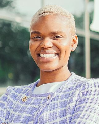 Photo of LaShawntelle Carson-Pops, Master Social Worker, MA, LLMSW