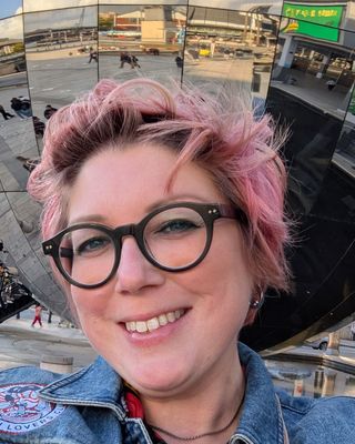 Photo of Elizabeth Kate Hoskins - Pura Vida Therapy , Psychotherapist, MBABCP