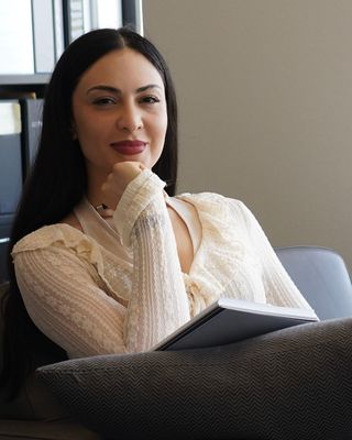 Photo of Nicole Akhrem - Nicole Akhrem, Teen Therapist, Marriage & Family Therapist Associate, MA, AMFT, APCC