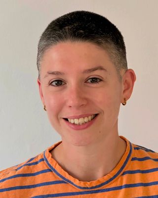 Photo of Holly Dawson