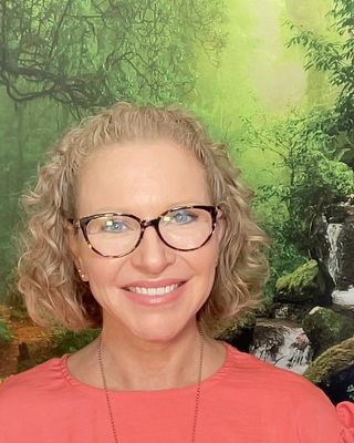 Photo of Lara L. Larson, Psychologist, PsyD, LSW