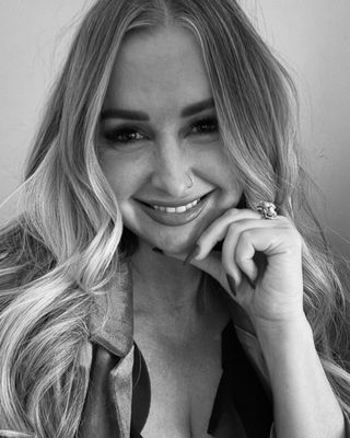 Photo of Dr. Miesha Anderson - Aletheia Mind+Medicine, Psychiatric Nurse Practitioner, DNP, CPNP, PMHNP