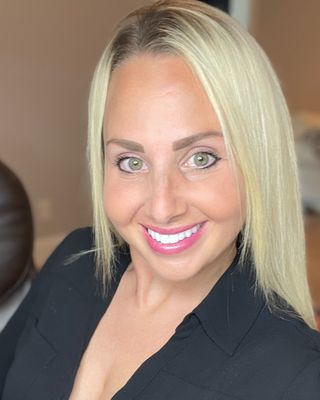 Photo of Alli Becker, Licensed Clinical Mental Health Counselor in Venice, FL