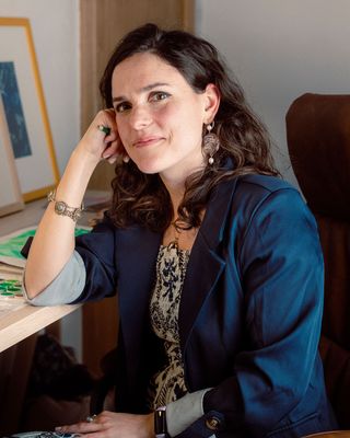 Photo of Lara Luxardi, Psychotherapist, Pre-Accredited Member IACP