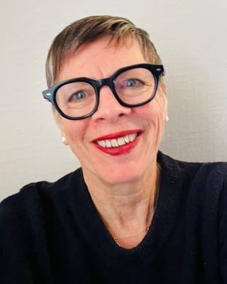 Photo of Erika Bischoff, Clinical Social Work/Therapist, LCSW, CPC