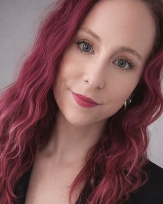 Photo of Elizabeth Signorelli, LMSW