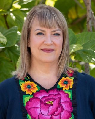 Photo of Ginny Zarinebaf, APCC, Associate Professional Clinical Counselor in San Diego
