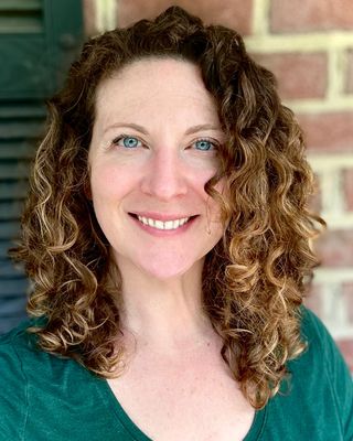Photo of Sara Cuomo, Pre-Licensed Professional