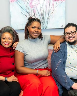 Photo of Zemi Moore - Psychcicle Atlanta, Marriage & Family Therapist, LMFT, C-DBT, LMSW