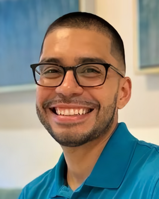 Photo of Guillermo Arauz, Licensed Mental Health Counselor, LMHC