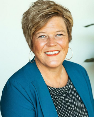 Photo of Dottie Fuentes, Licensed Mental Health Counselor, LMHC