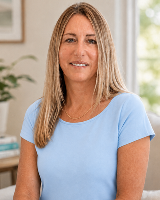 Photo of Shari Calderwood, Clinical Social Work/Therapist, MSW, LCSW