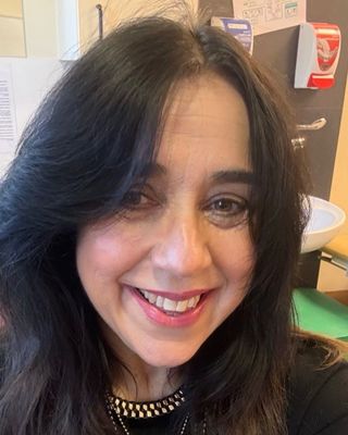 Photo of Laura Hunter, Counsellor, DCounsPsych, MBACP Accred