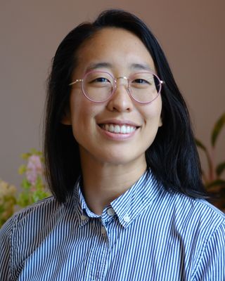 Photo of Azalea Tang, LISW, Clinical Social Work/Therapist
