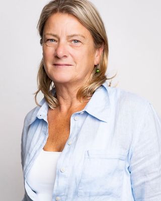 Photo of Gwen Cousins - Gwen Cousins Holistic Counselling & Psychotherapy, Psychotherapist, Pre-Accredited Member IACP