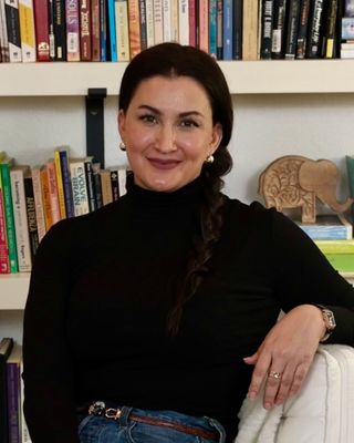 Photo of Yvonne Tejeda, Licensed Professional Counselor, LPC, SE®️P, RYT200