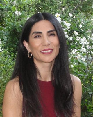 Photo of Alieh Roozikhah, Registered Psychotherapist
