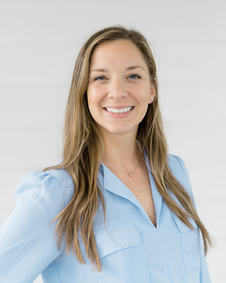 Photo of Lauren Berry - Harborside Integrative Psychiatry, Psychiatric Nurse Practitioner, PMHNP, AGACNP