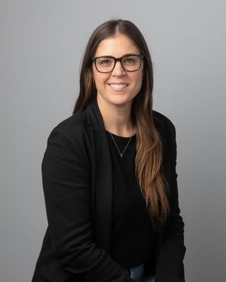 Photo of Erin Saccomano, Pre-Licensed Professional, BA, MACP(C), RP(Q)