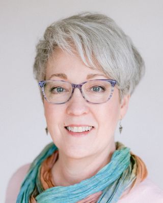 Photo of Kelley Molinari, Marriage & Family Therapist, MA, LMFT