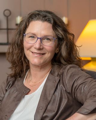 Photo of Jennifer Calder, Clinical Social Work/Therapist, LICSW, FBS