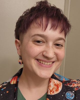 Photo of Elizabeth Ponds, Clinical Social Work/Therapist, MSW, LCSW