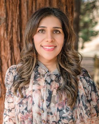 Photo of Dahlia Advani, Marriage & Family Therapist in Irvine, CA