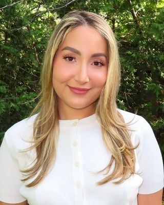 Photo of Selina Sabetti, Registered Psychotherapist (Qualifying), MACP, HBSc