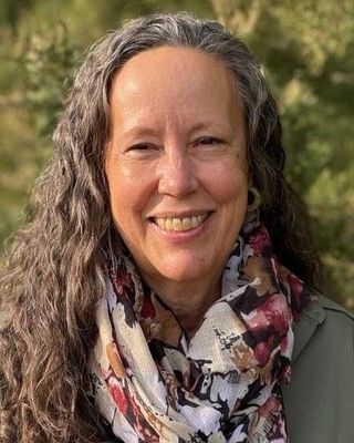 Photo of Lynn Davis, Licensed Clinical Professional Counselor, LCPC
