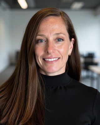 Photo of Lindsay Drake, Psychiatric Nurse Practitioner, PMHNP, FNP