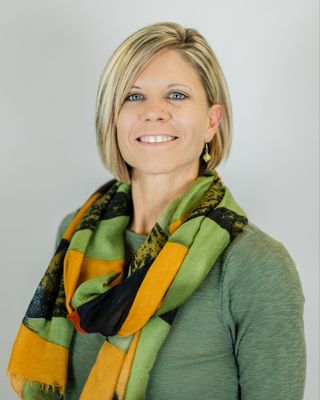 Photo of Dana Fuller, Marriage & Family Therapist, MA, LMFT