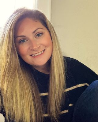 Photo of Nicole Lawrence, LCAT