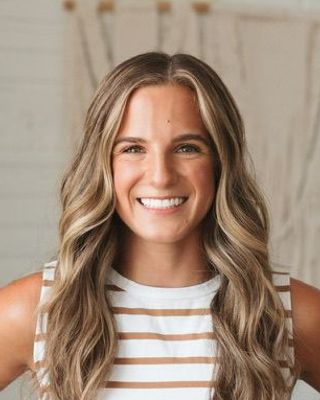 Photo of Taylor Esworthy, Pre-Licensed Professional, PMFT