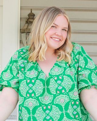 Photo of Gabrielle Curry, Marriage & Family Therapist, M.S., LMFT