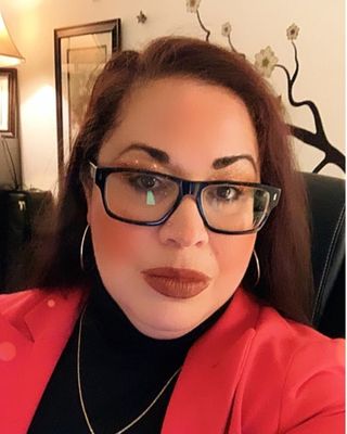 Photo of Leslie I Nieves, Marriage & Family Therapist, MA, LMFT