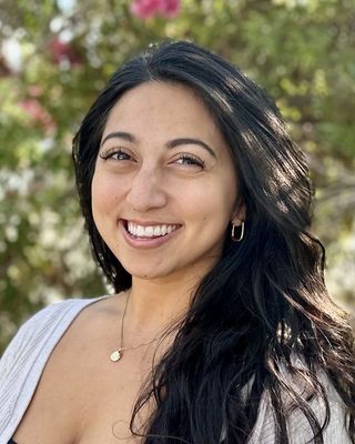 Photo of Sam Usi, Pre-Licensed Professional