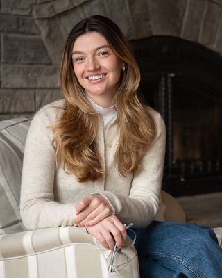 Photo of Emma Hough, Registered Psychotherapist, RP, RCC, MACP