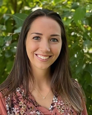 Photo of Hanna Stoffel, Marriage & Family Therapist Associate in Warrenville, IL