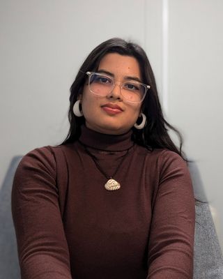 Photo of Yashika Lalwani, Counsellor, MSc, MBACP