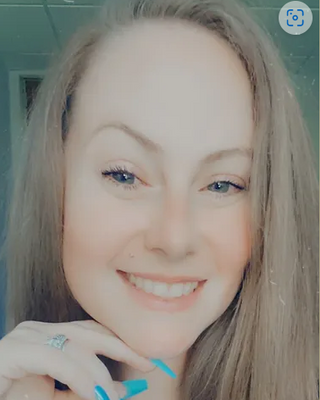 Photo of Jennafer Provinse, Associate Clinical Social Worker in Encino, CA