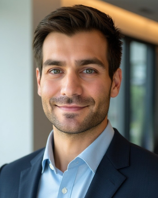 Photo of Kayvon Afsarifard, Psychological Associate, Ph.D.