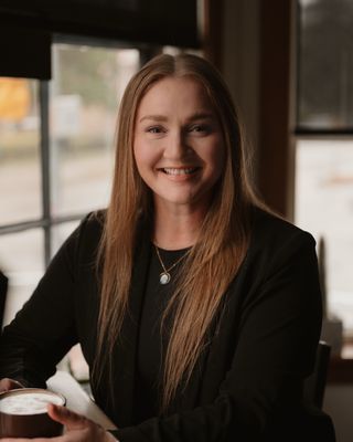 Photo of Shauna Giesbrecht, Counsellor, MACP, CCC, BAPsyc, BHJ