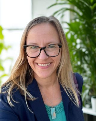 Photo of Caren Hunter, Clinical Social Work/Therapist, LCSW