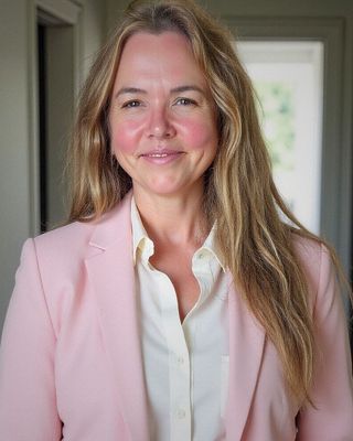 Photo of Michelle Montreuil, Counsellor, LCT-P, MA, CCC, RSW