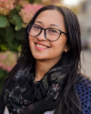 Photo of Celia Wong, Registered Psychotherapist in Etobicoke, ON