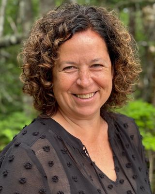 Photo of Julie Daignault, Pre-Licensed Professional, BA, MA