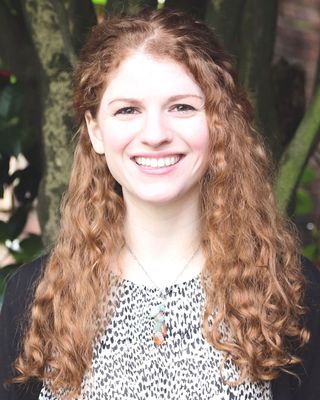 Photo of Ariel Rosen-Brown, Marriage & Family Therapist Associate, MA, AMFT