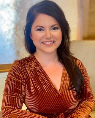 Photo of Kari DelReal, Marriage & Family Therapist, LMFT