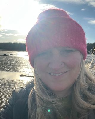 Photo of Lisa Allen, Psychotherapist, MA, HCPC-Art Therap.