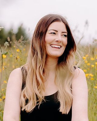 Photo of Carly Radford, Psychotherapist, MSc, MBACP